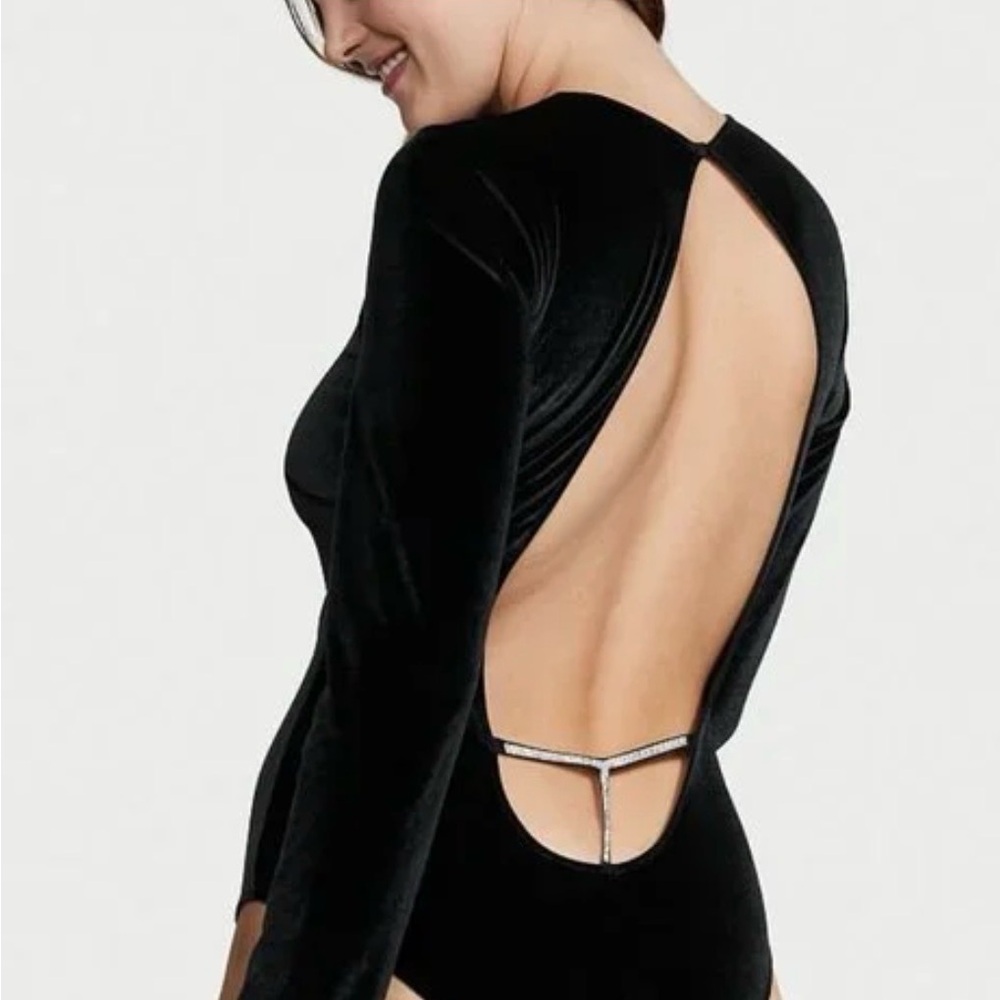 NWOT Victoria’s Secret Black Velvet Open Back Rhinestone Details Bodysuit Size L